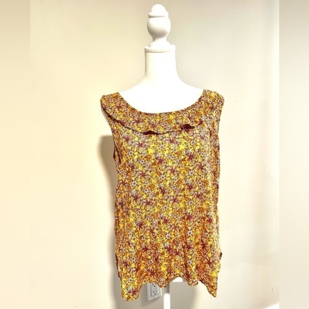 GAP | SLEEVELESS FLORAL TOP